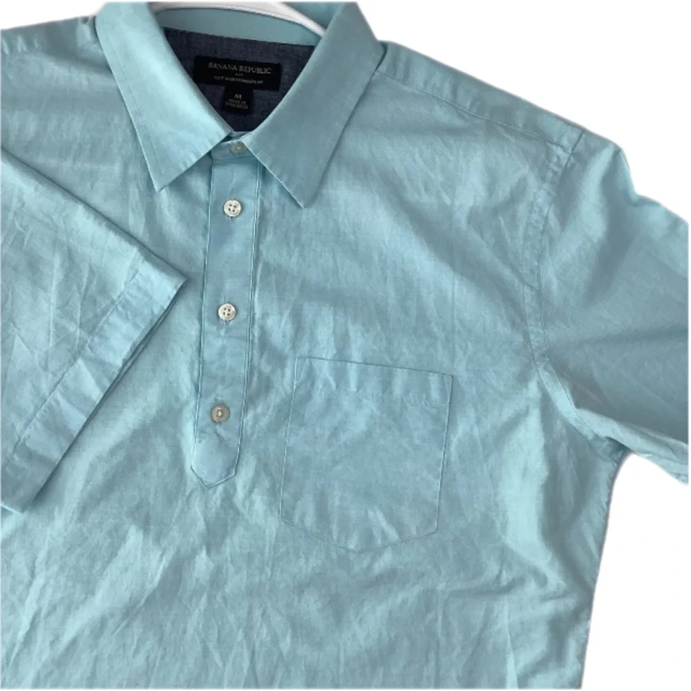 Banana Republic M 100% Cotton Cascade Blue Soft Wash Standard Fit Medium